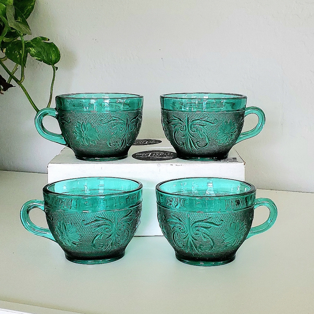 Vintage Tiara Exclusive Spruce Green Sandwich Pattern 8 Oz Coffee Tea Cups